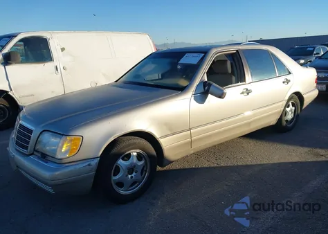 1999 Mercedes-Benz S 320 из США, поврежденный, VIN WDBGA33G5XA421897